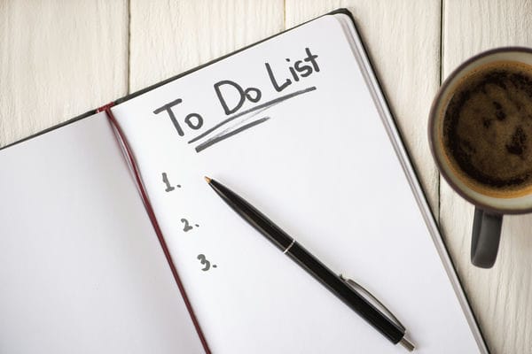 arbeitseinstieg-to-dos-fuer-den-arbeitseinstieg Notizbuch mit To-Do-List